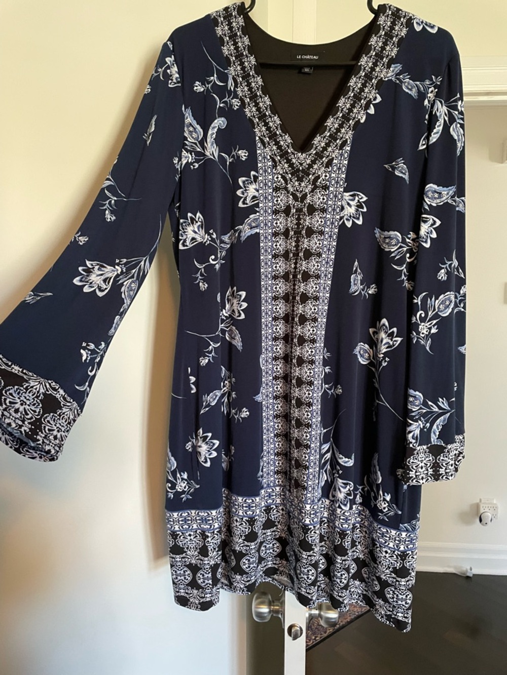 Le Château Black V-Neck Printed Tunic